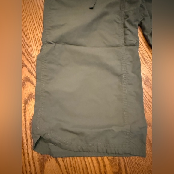 North Face Nylon Capri Hiking Pants Olive Green size 8 - Picture 2 of 8